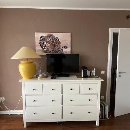 Wohnliches , Behagliches Zimmer Mit Balkon Und Wifi Monchengladbach Exterior photo