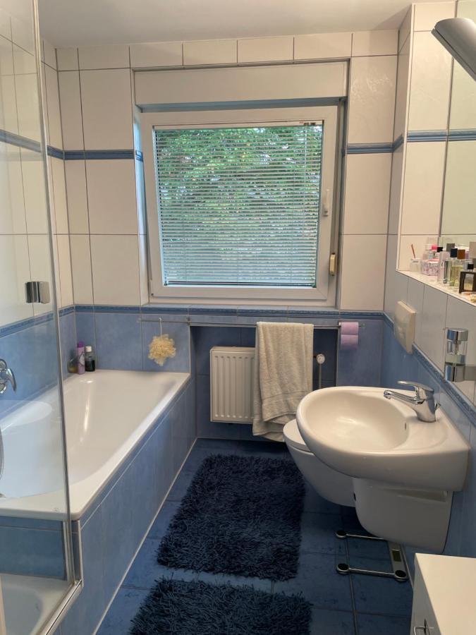 Wohnliches , Behagliches Zimmer Mit Balkon Und Wifi Monchengladbach Exterior photo